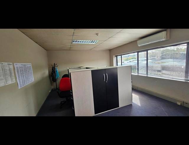 BUSINESS PROPERTY TO RENT IN HALFWAY HOUSE